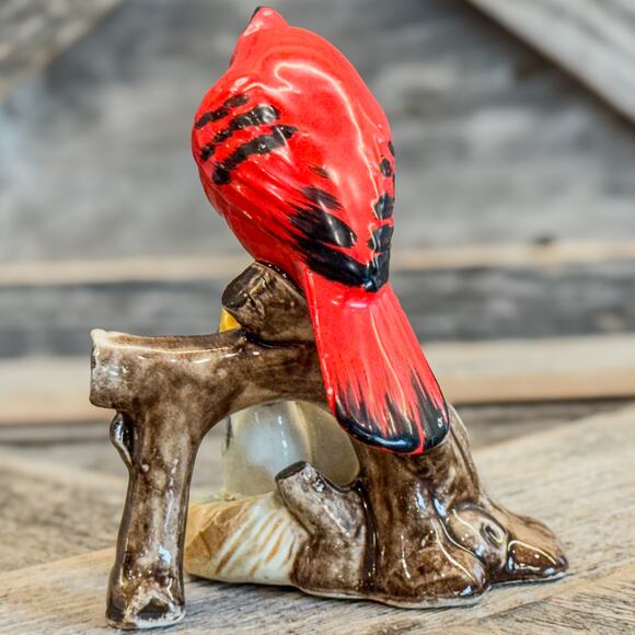 Cardinal Bird On A Branch Feeding Baby Birds, Vintage Japanese Porcelain, 4"H - Picture 6 of 9